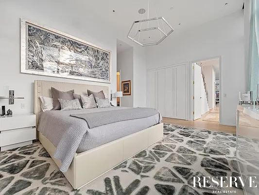 Rented by Reserve | media 15