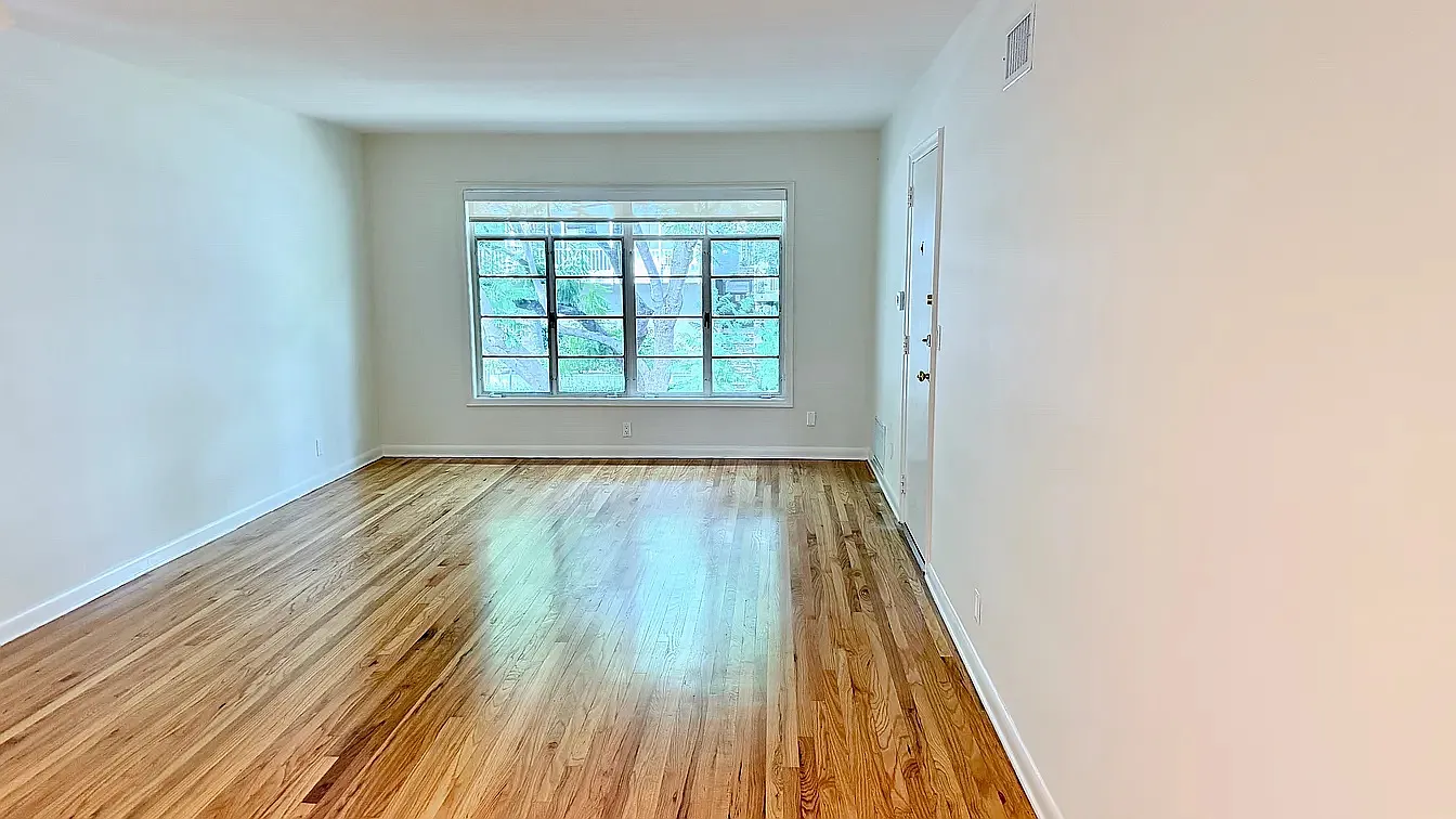 2 bed, 1100 sqft, $3,600 — Photo 3