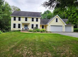 24 Surrey Ln, Hampden, ME 04444
