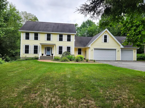 24 Surrey Lane, Hampden, ME 04444