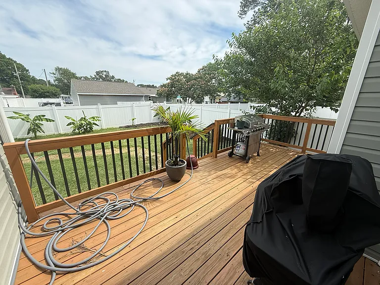445 Rogers Ave — Photo 34