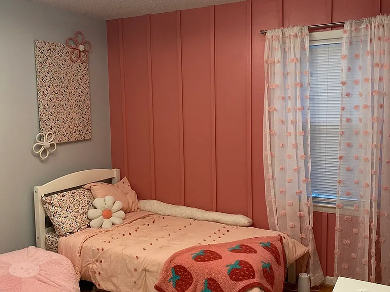 2620 Phoenician Dr — Photo 2