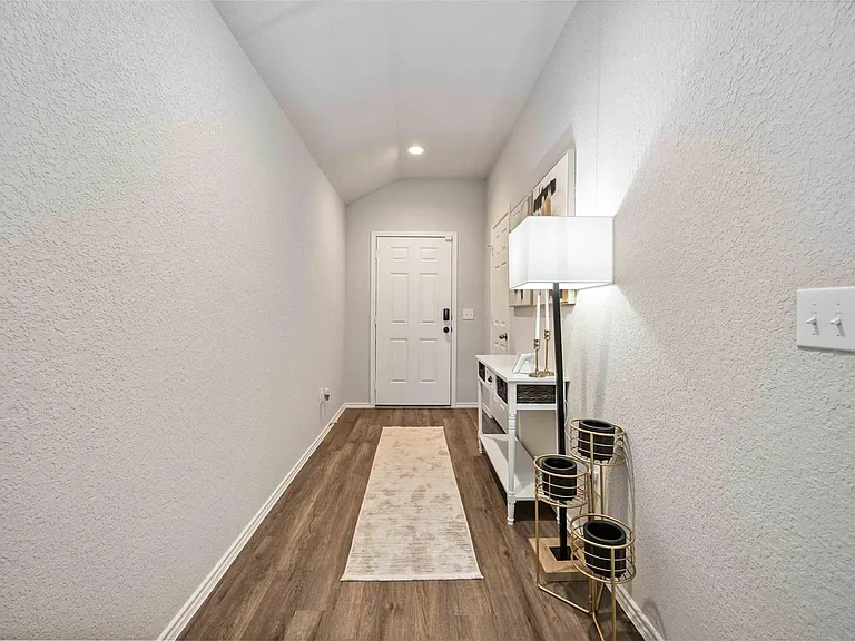 10527 Meadow Saffron Dr — Photo 3