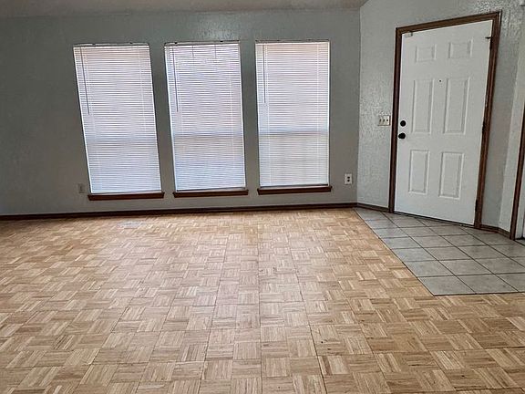 5th image of 2407 Lakecrest Dr
