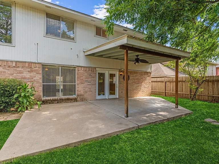 4311 Piney Creek Ln — Photo 24