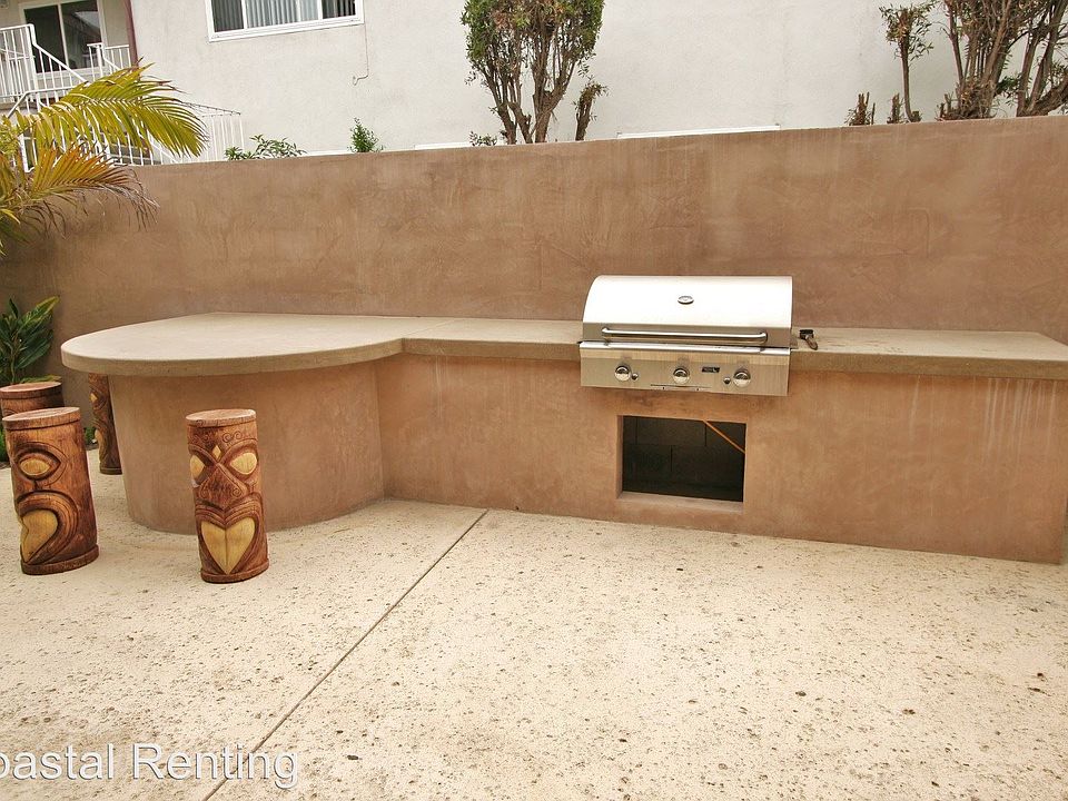 1st image of 3428 E 1st St APT 10