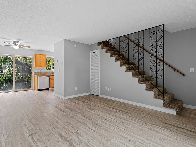 3025 SE Maple St — Photo 3