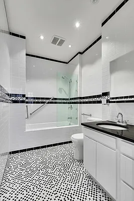 Rented by Cooper & Cooper Real Estate | media 18