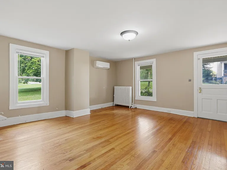 8606 Yellow Springs Rd — Photo 5