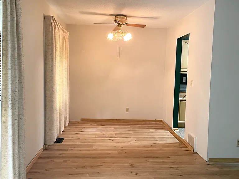 284 W Eagle Lake Dr — Photo 5