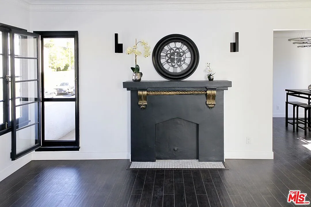 1 bed, 1.0 bath, $3,400 — Photo 2