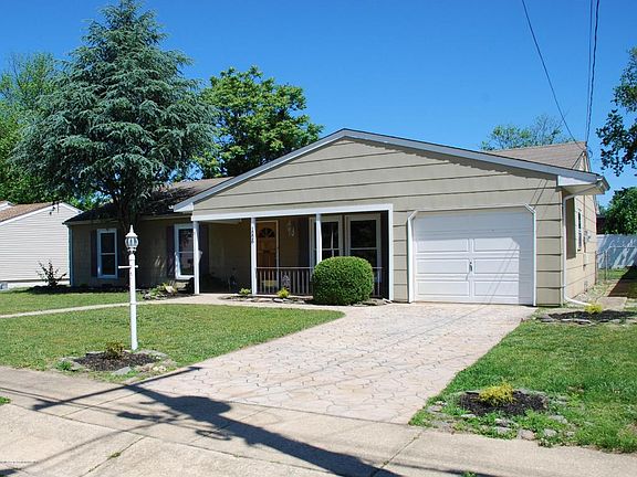 2nd image of 1226 Bewick St