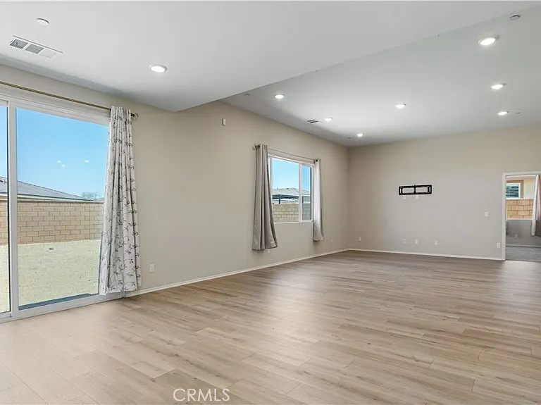 13925 Mesa View Dr — Photo 16