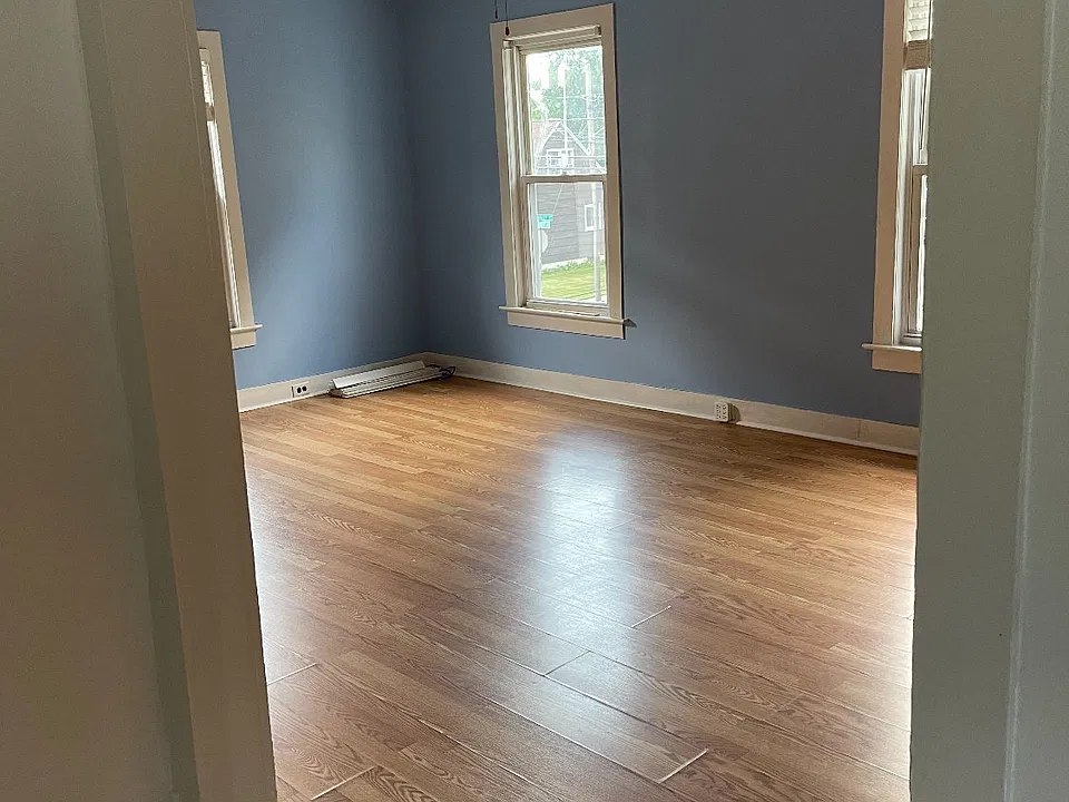64 Fairview Ave #2