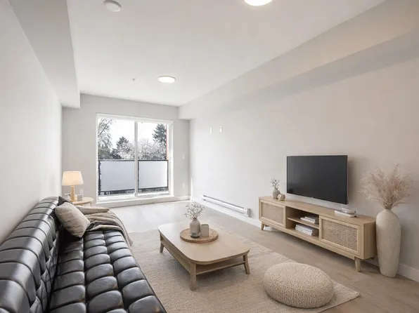 3050 Kingsway #304, Vancouver, BC V5R 5J7