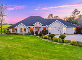 13026 Spring Lake St, Redding, CA 96003