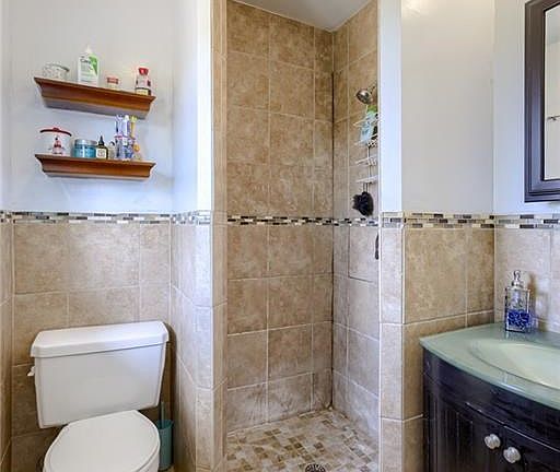 5th image of 28 N 80th Pl