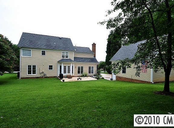 3rd image of 156 Knoxview Ln