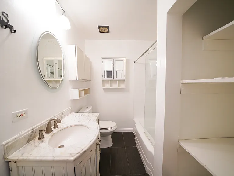 13719 S San Pedro St — Photo 12