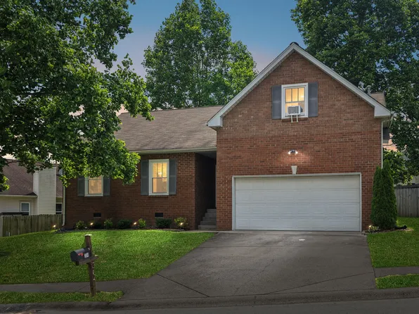 304 Roslyn Ct, Nashville, TN 37221