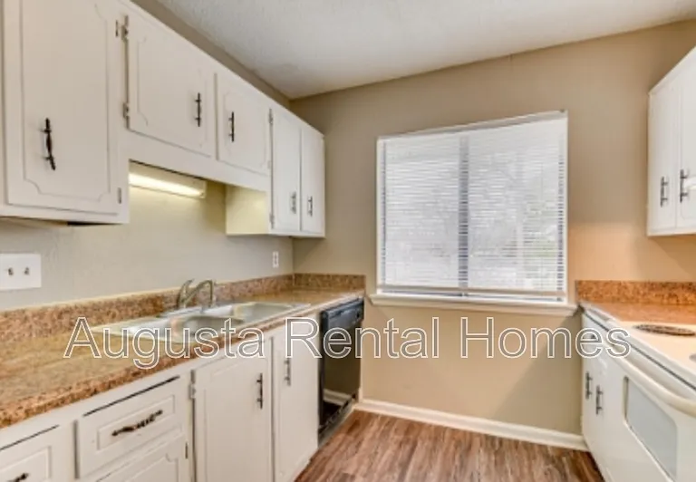 3001C Strickland Ct — Photo 10