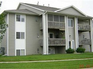 540 Augusta Cir APT 12, North Liberty, IA 52317
