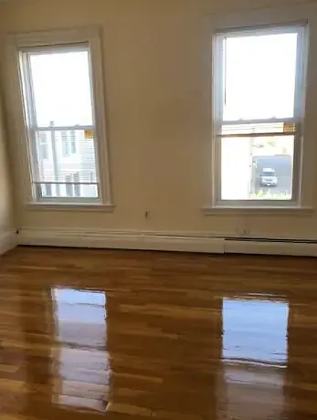 3 bed, 700 sqft, $3,300 — Photo 2