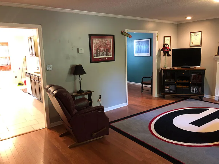 143 Stonybrook Ct — Photo 9
