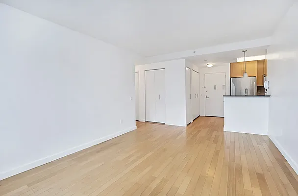 Rented by SERHANT. | media 6