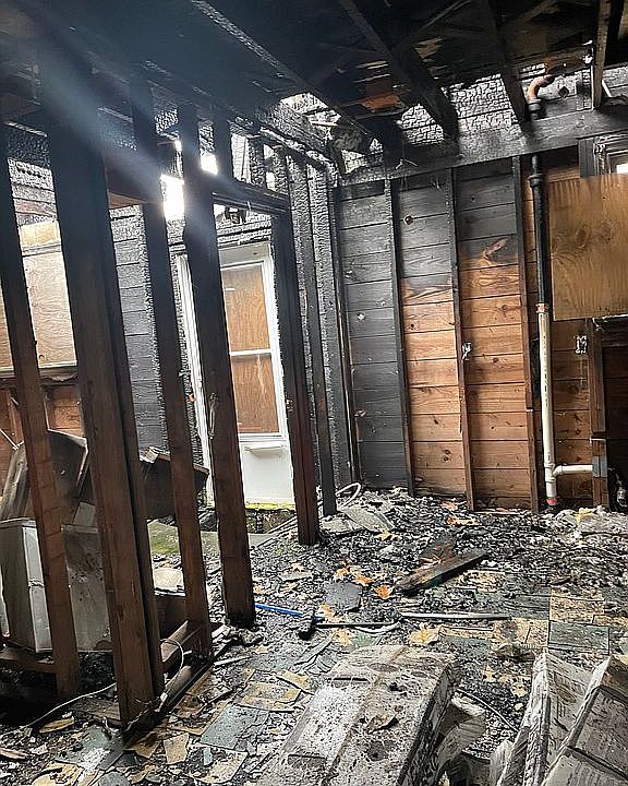 2nd image of 9824 Luna Ave