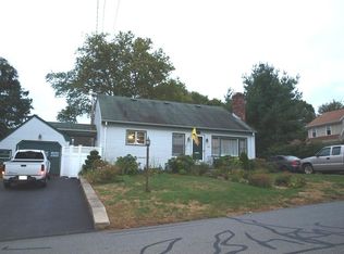 146 Lexington Ave, Dartmouth, MA 02747