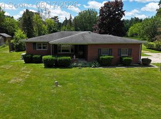 3174 McGregor St, Grand Blanc, MI 48439