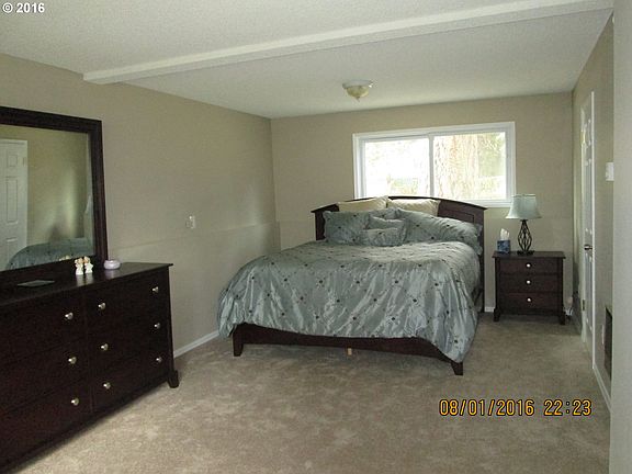 5th image of 3910 NE 152nd Ave