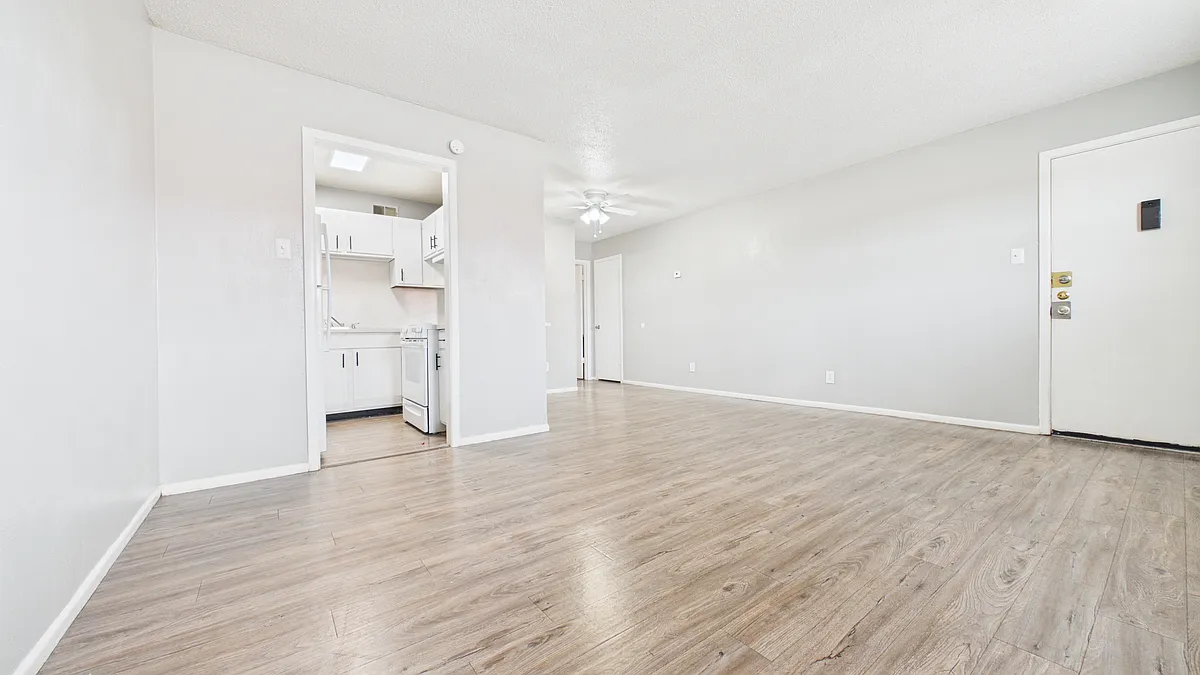 Building Photo - Tanglewood Apartments