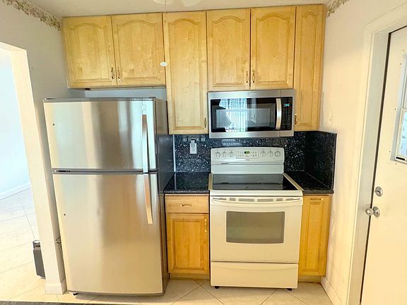 3rd image of 4515 NW 49th Court