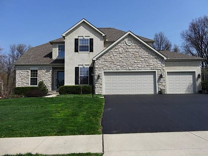 Stone & Stucco Exterior
