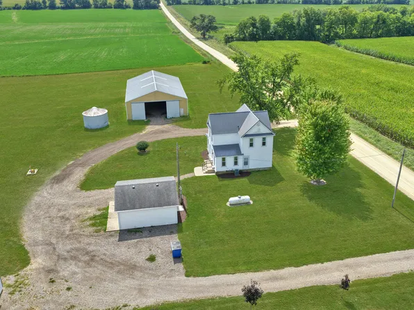 2869 N Fawver Rd, Freeport, IL 61032