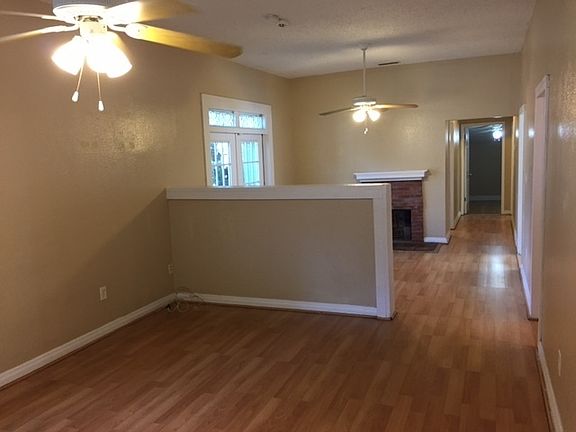 3rd image of 3015 N Tampa St