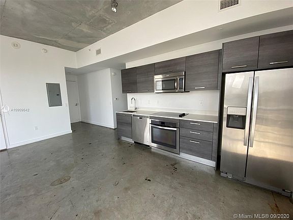 5th image of 151 SE 1st St APT 2611