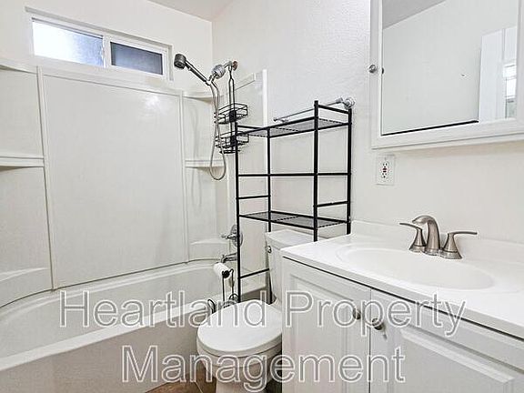 5th image of 3298 Luna Ave