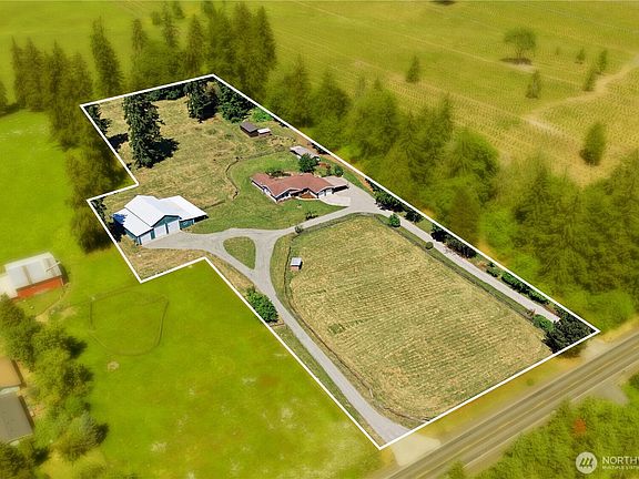 3rd image of 234 Avery Road W