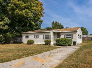 31 Ash St, Webster, MA 01570