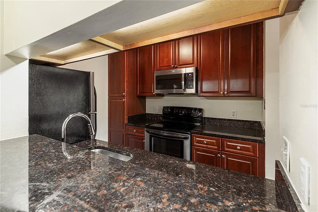 1 bed, 1.0 bath, 665 sqft, $1,450 — Photo 4