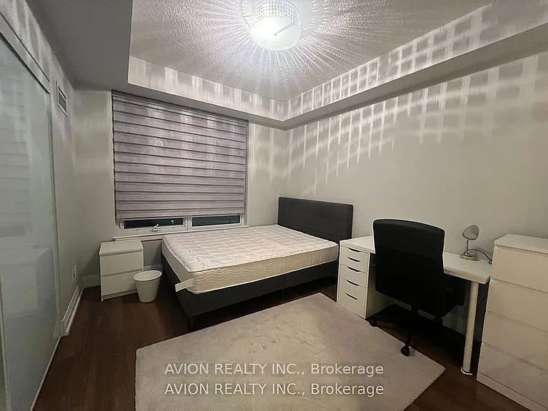 7167 Yonge St #412 — Photo 10