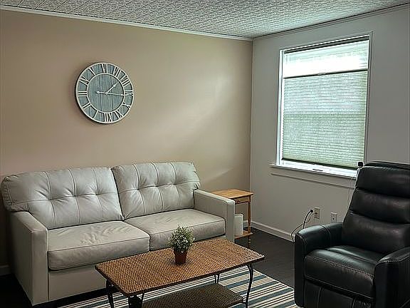 5th image of 209 Kenna Dr