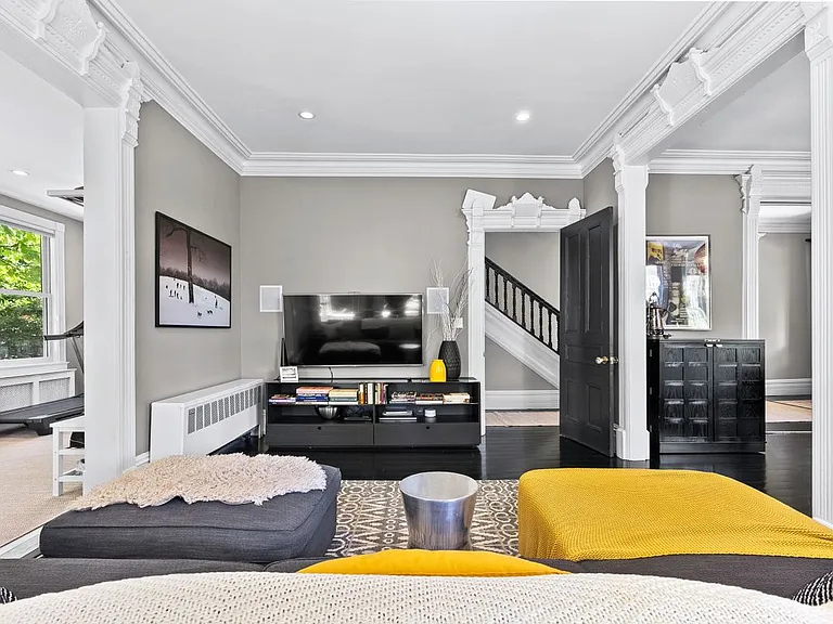 19 Howe Pl — Photo 12