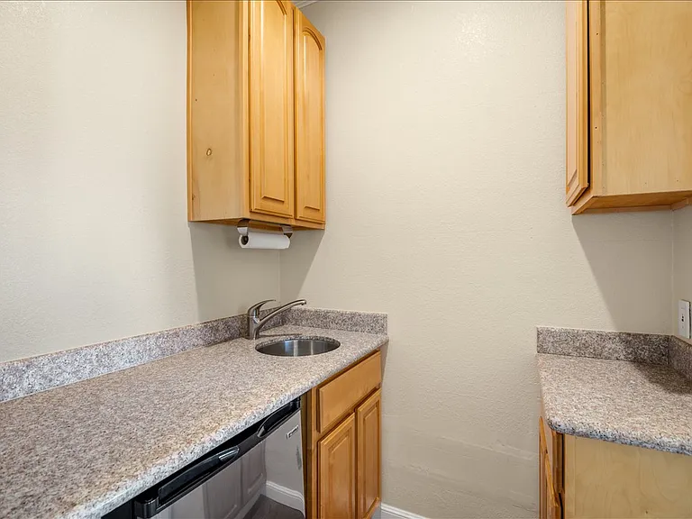27220 Carrington Cir — Photo 15