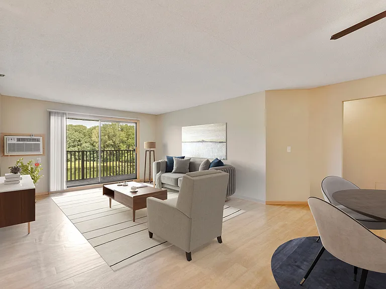 Lakewood Hills Apartments — Photo 6