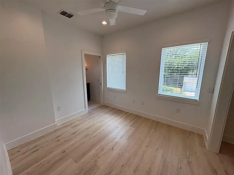 1800 Crown Dr #2 — Photo 14