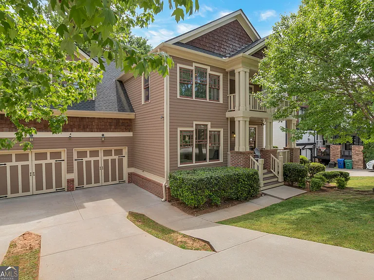 2524 Kickerillo Way SE — Photo 1